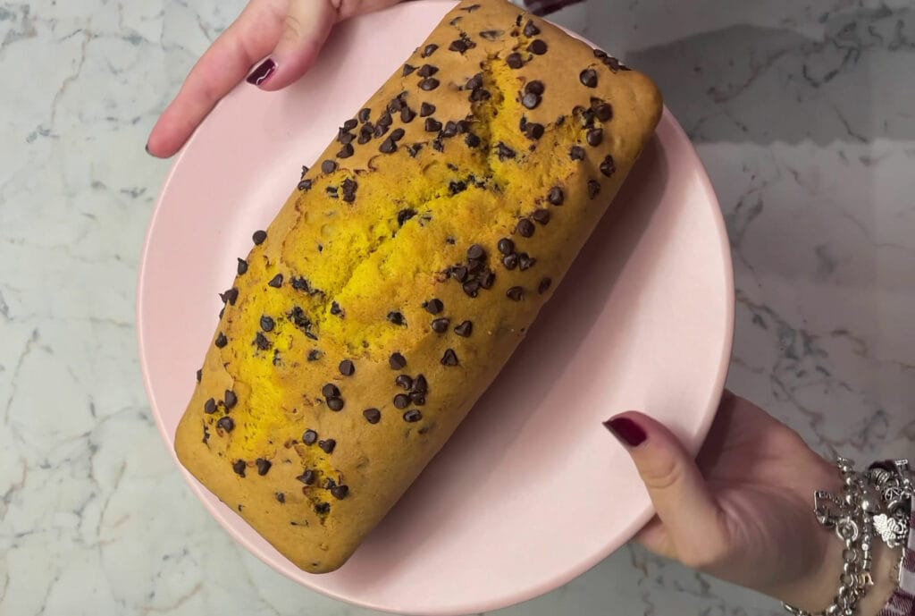 Plum-cake alla zucca e gocce di cioccolato